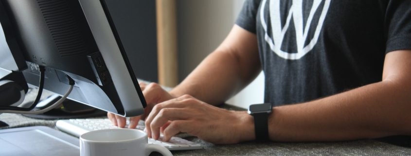 Experts en réparation de sites WordPress - La Clinique Wordpress Montréal fikret tozak zk ydz2ias unsplash scaled